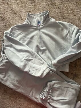 Aritzia extra fleece sweat set LIGHT BLUE